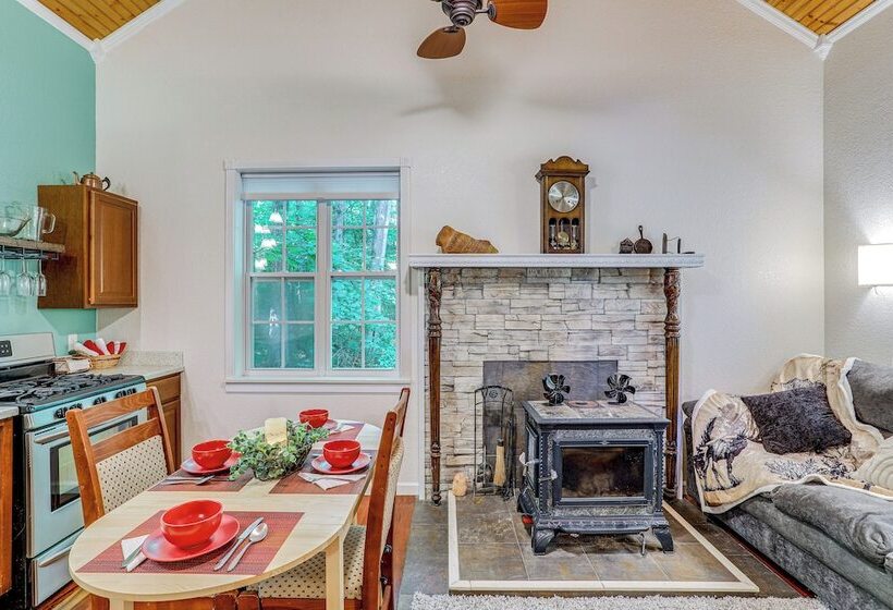 Secluded Vacation Rental Bordering Creek!