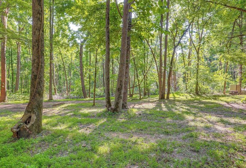 Secluded Vacation Rental Bordering Creek!