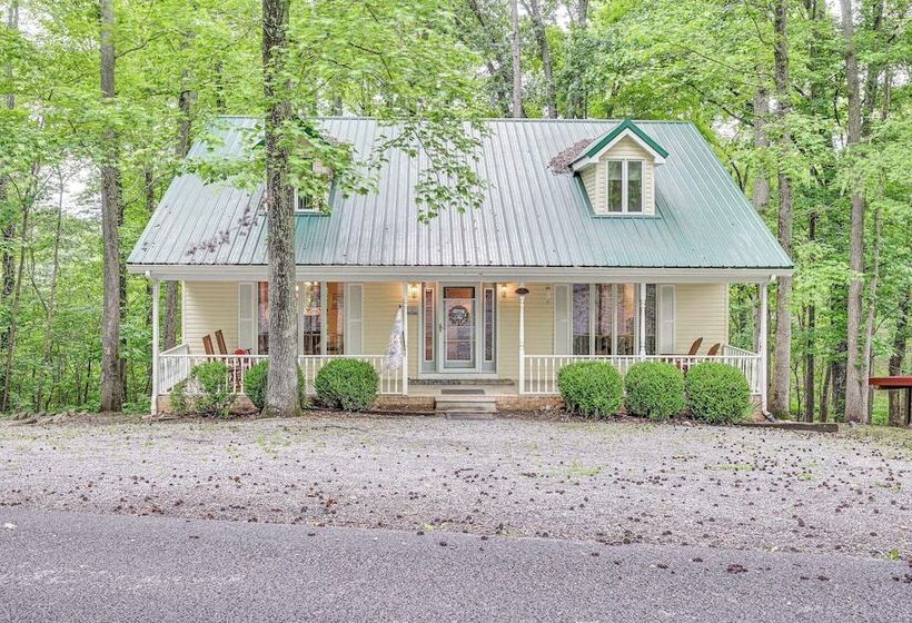 Delma S Haven  In Cadiz W/ Deck & Lake Access!