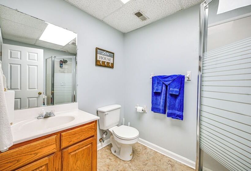 Delma S Haven  In Cadiz W/ Deck & Lake Access!