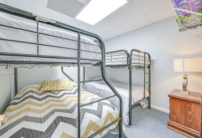 Delma S Haven  In Cadiz W/ Deck & Lake Access!