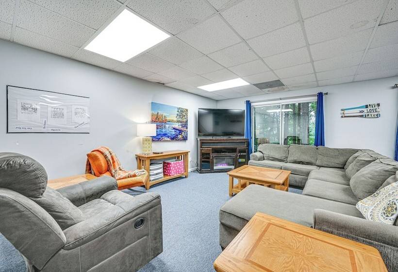 Delma S Haven  In Cadiz W/ Deck & Lake Access!