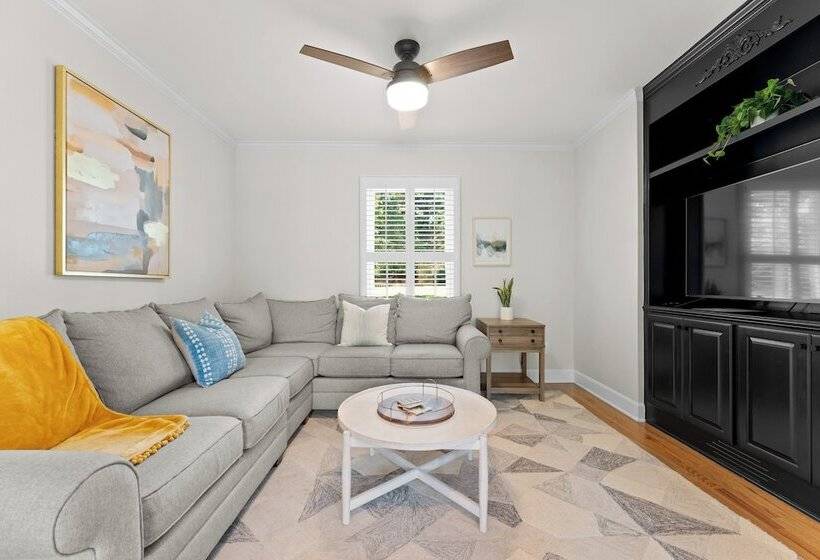 Shoreway Cove By Avantstay Waterfront, Pool, Dock