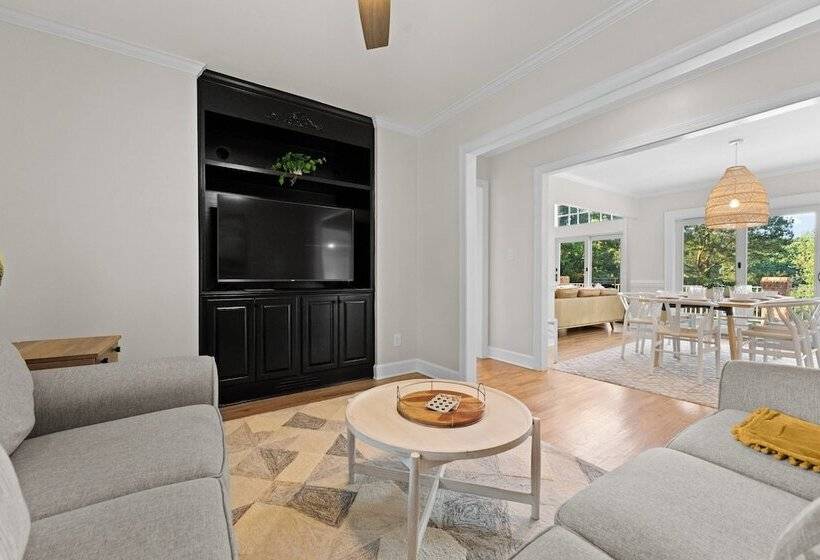 Shoreway Cove By Avantstay Waterfront, Pool, Dock