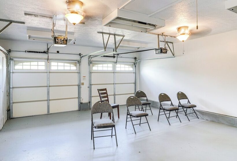 Smyrna Home W/ Private Yard: 25 Mi To Nashville!