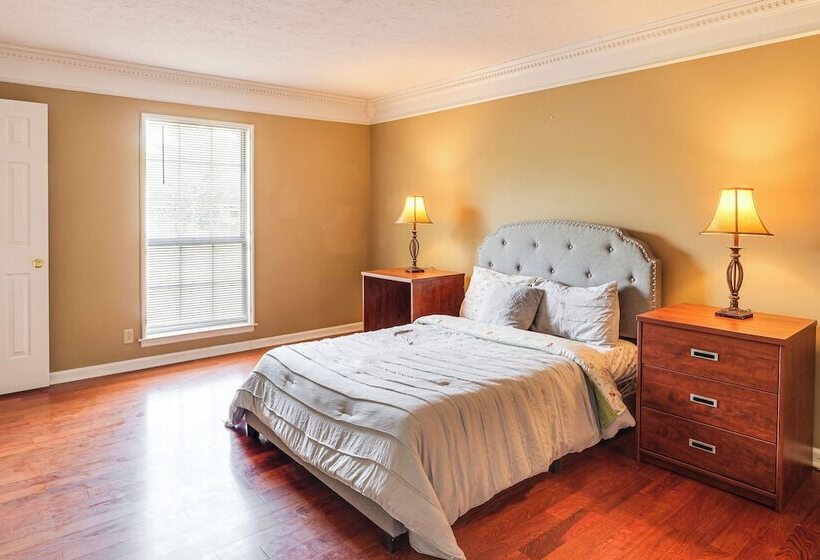 Smyrna Home W/ Private Yard: 25 Mi To Nashville!