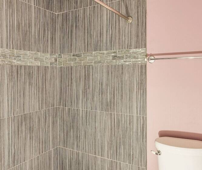 Smyrna Home W/ Private Yard: 25 Mi To Nashville!