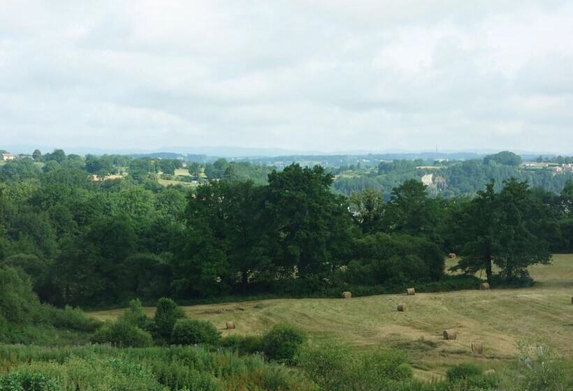 Spacious Cottage In Limousin With Private Pool