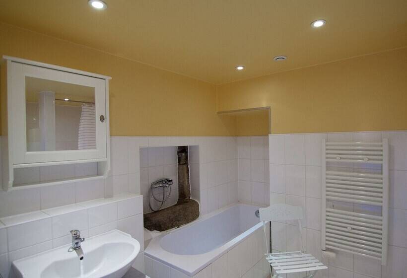 Spacious Gite With Large Terrace