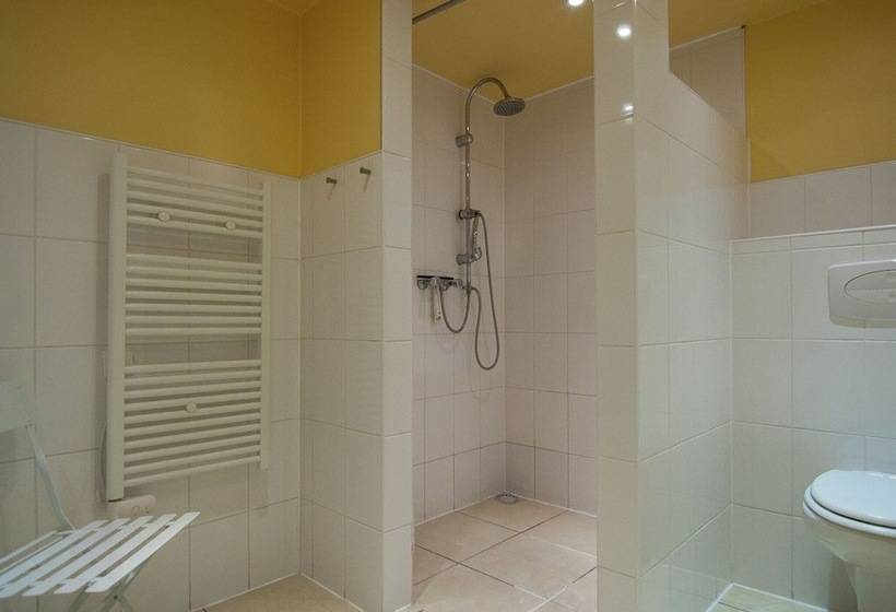 Spacious Gite With Large Terrace