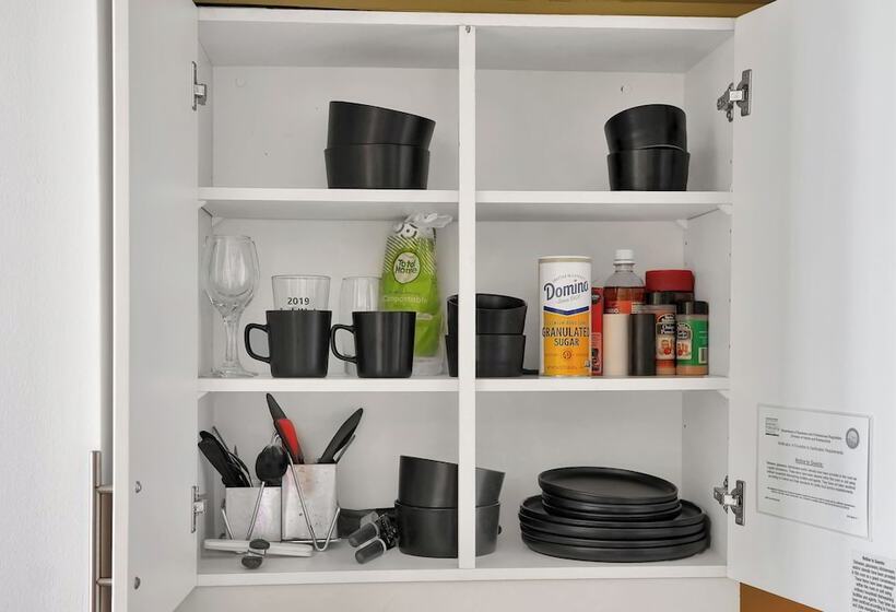 Stunning 12th Floor Studio In The Grove