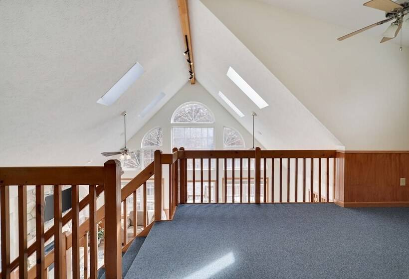 Sycamore Cove By Avantstay Hot Tub, Game Rooms