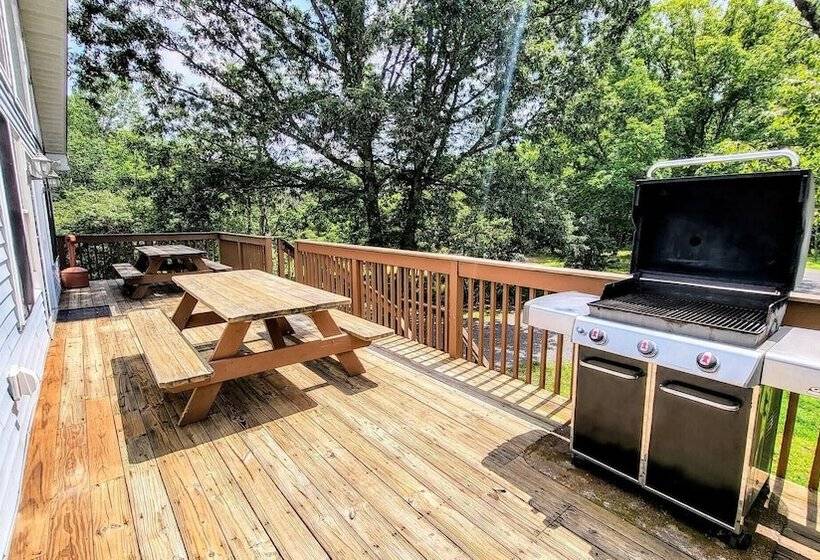 Sycamore Cove By Avantstay Hot Tub, Game Rooms