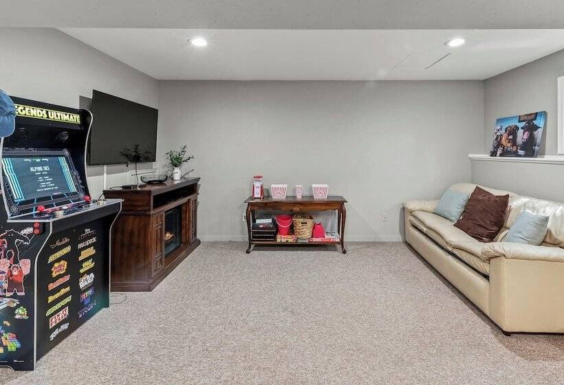 The Boulder Inn By Avantstay Indoor Hot Tub, Game Room, Outdoor Fire Pit