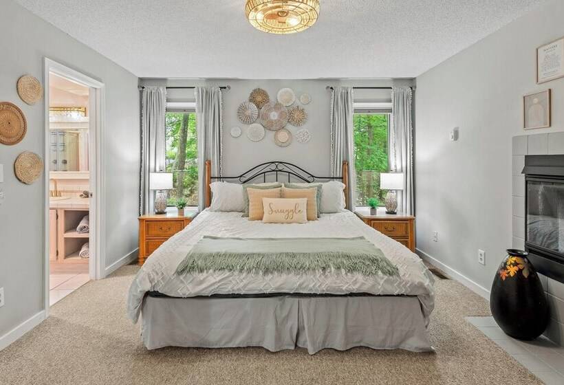 The Boulder Inn By Avantstay Indoor Hot Tub, Game Room, Outdoor Fire Pit