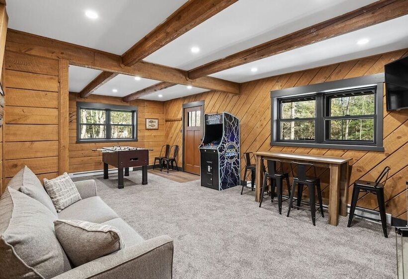 The Breck By Avantstay Modern 6bdr Cabin W/ Hot Tub & Game Room