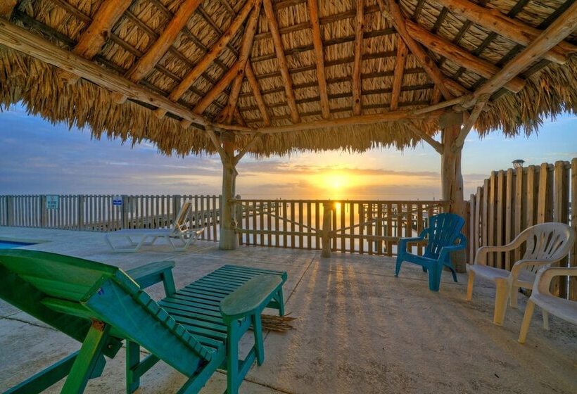 Pool Access + Boat Dock Steps To The Gulf The Pintail By Avantstay