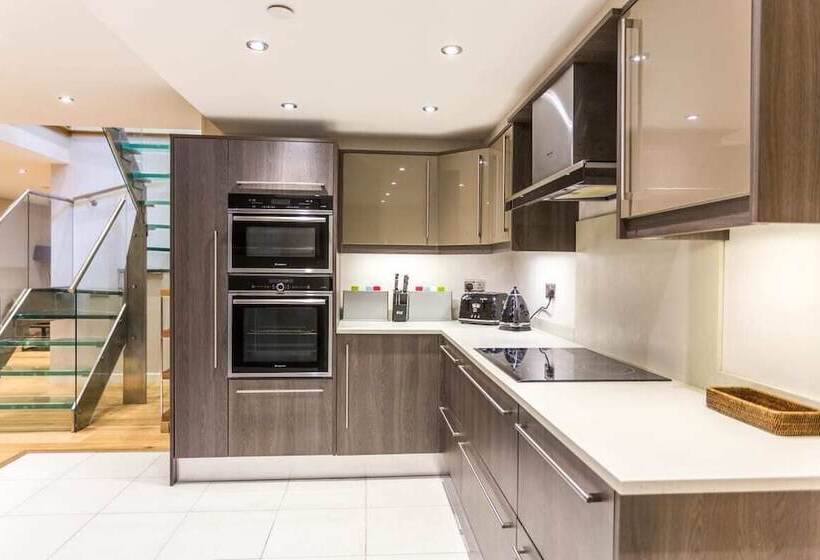 The Sweet Mews Big & Bright 4bdr Mews Home In Ideal Location