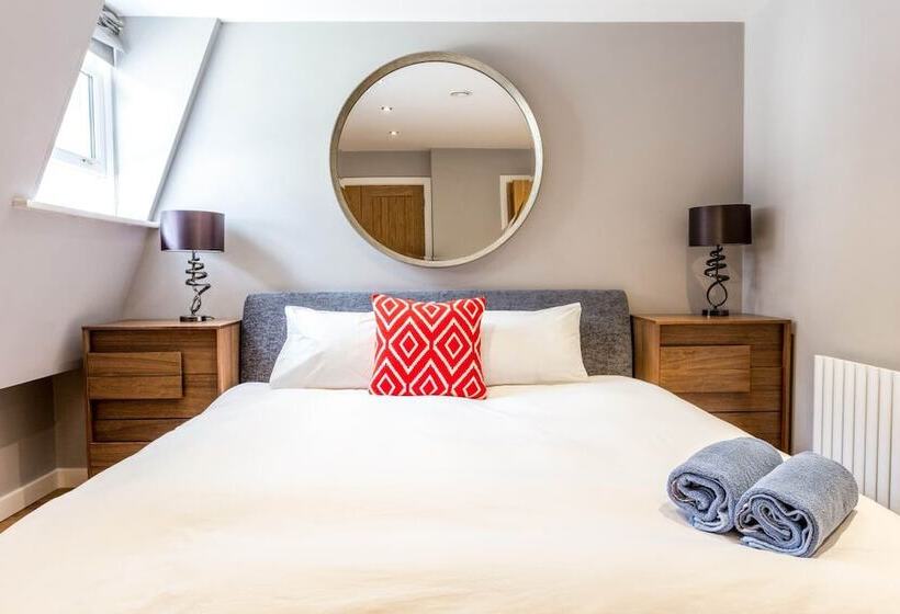 The Sweet Mews Big & Bright 4bdr Mews Home In Ideal Location