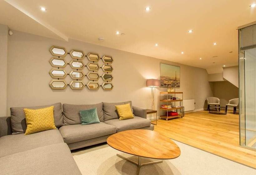 The Sweet Mews Big & Bright 4bdr Mews Home In Ideal Location