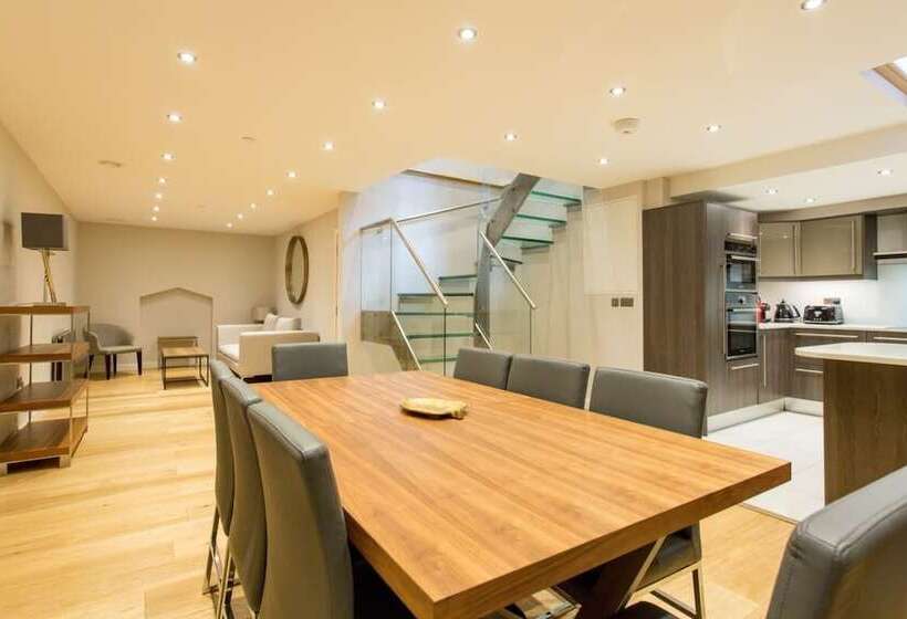 The Sweet Mews Big & Bright 4bdr Mews Home In Ideal Location