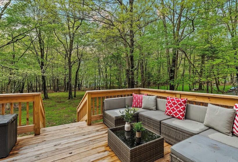 The Tranquil Trails By Avantstay Lake Access, Deck, Fireplace