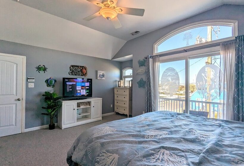 Waves N Wooder By Avantstay Swimspa + Game Room, Walk To Beach