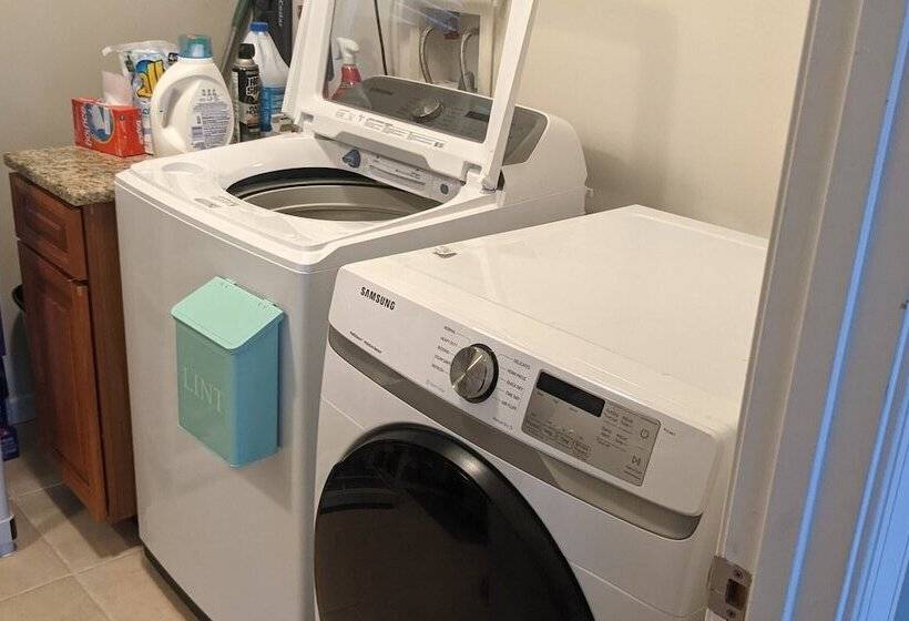 Waves N Wooder By Avantstay Swimspa + Game Room, Walk To Beach