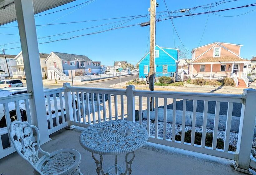 Waves N Wooder By Avantstay Swimspa + Game Room, Walk To Beach