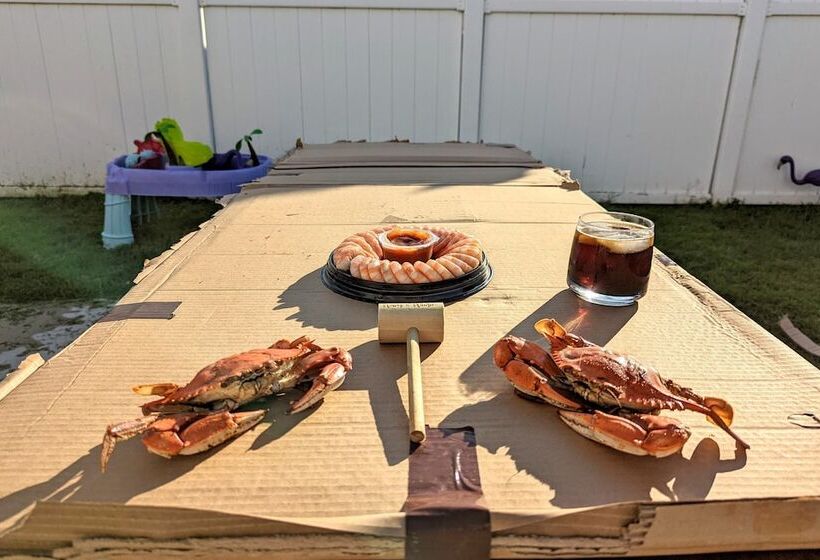 Waves N Wooder By Avantstay Swimspa + Game Room, Walk To Beach