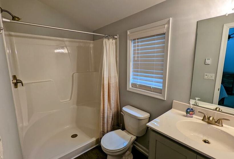 Woodland Chalet By Avantstay Deck + Lake Access