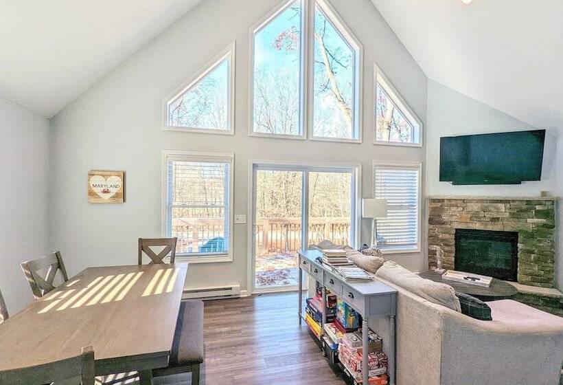 Woodland Chalet By Avantstay Deck + Lake Access