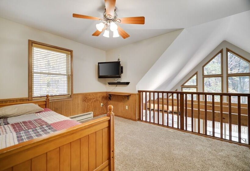 Woodland Oasis By Avantstay Hot Tub, Firepit, Walk To Lake