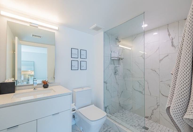 Zanjero By Avantstay Mins From Downtown Palm Springs Private Terrace, Shared Pool