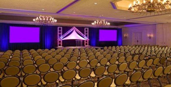 酒店 Adam S Mark & Conference Center