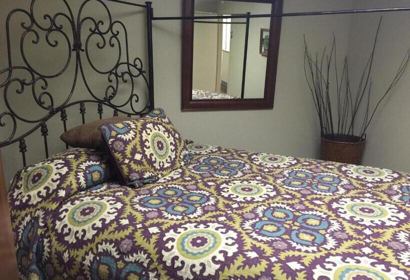 호스텔 A Place To Stay Rooms