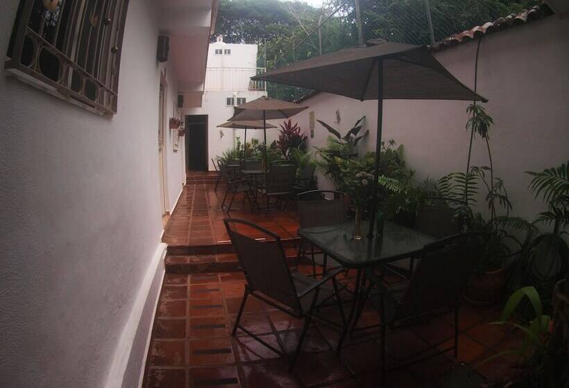 הוסטל Hostal Casa Blanca