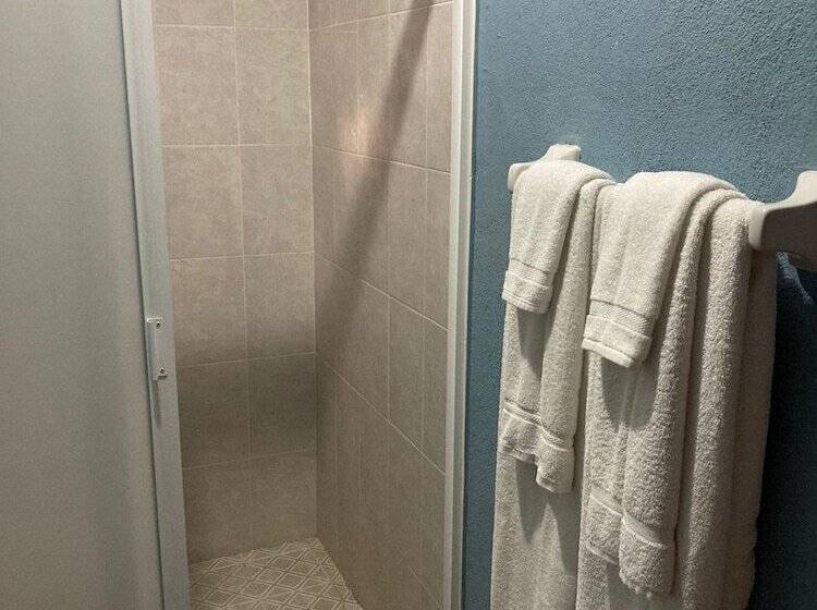 הוסטל Hostal Casa Blanca