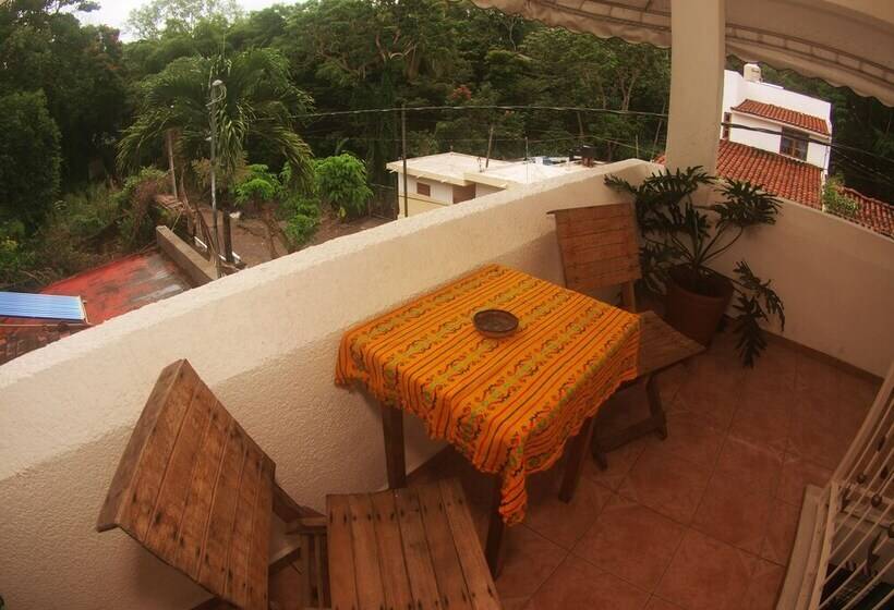 הוסטל Hostal Casa Blanca