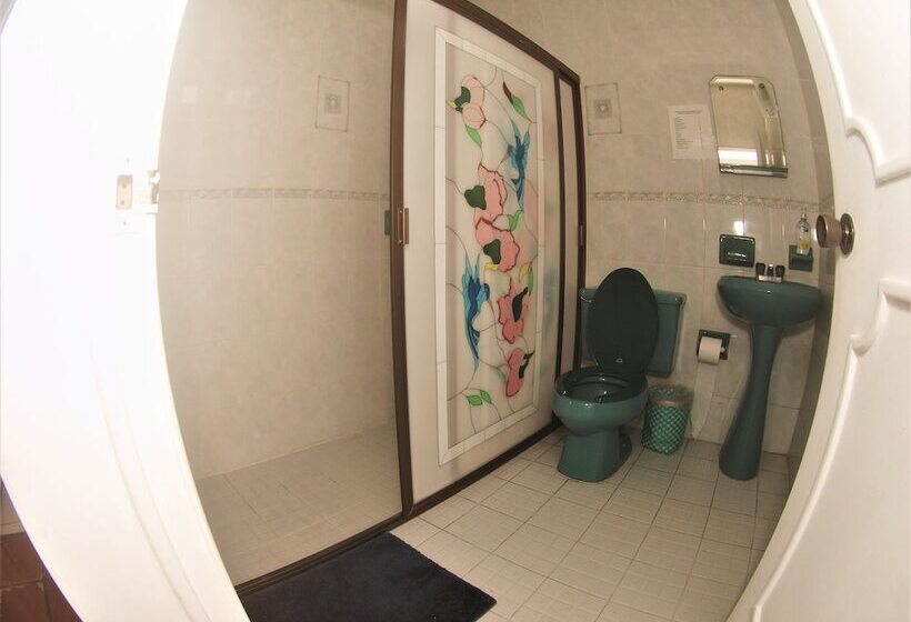 הוסטל Hostal Casa Blanca