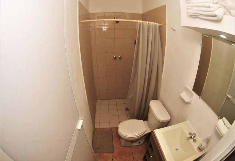 הוסטל Hostal Casa Blanca