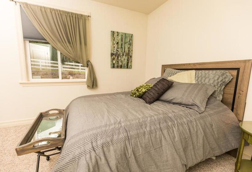 American Country Bed & Breakfast