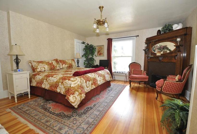 Avenue Hotel Bed And Breakfast