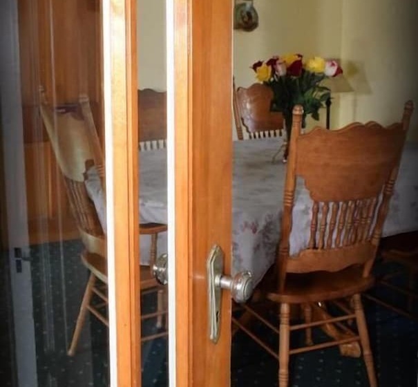 Beagle's Bed & Breakfast