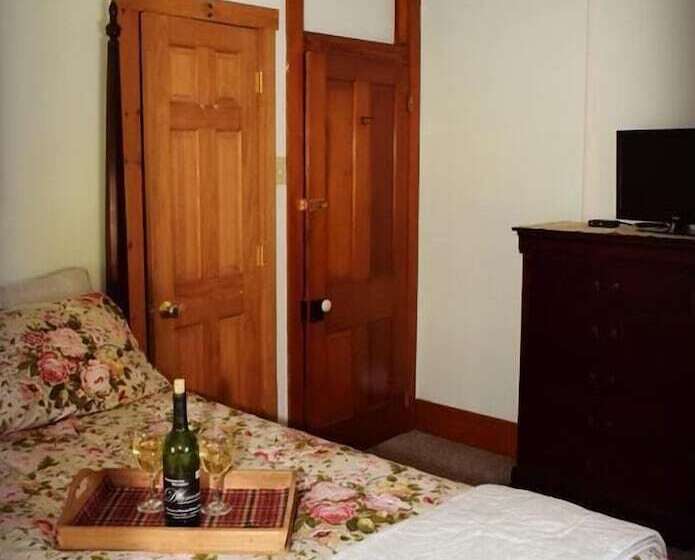 Beagle's Bed & Breakfast