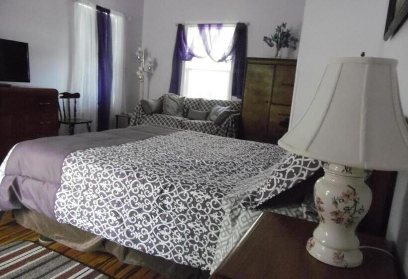 تختخواب و صبحانه Cantuta Inn