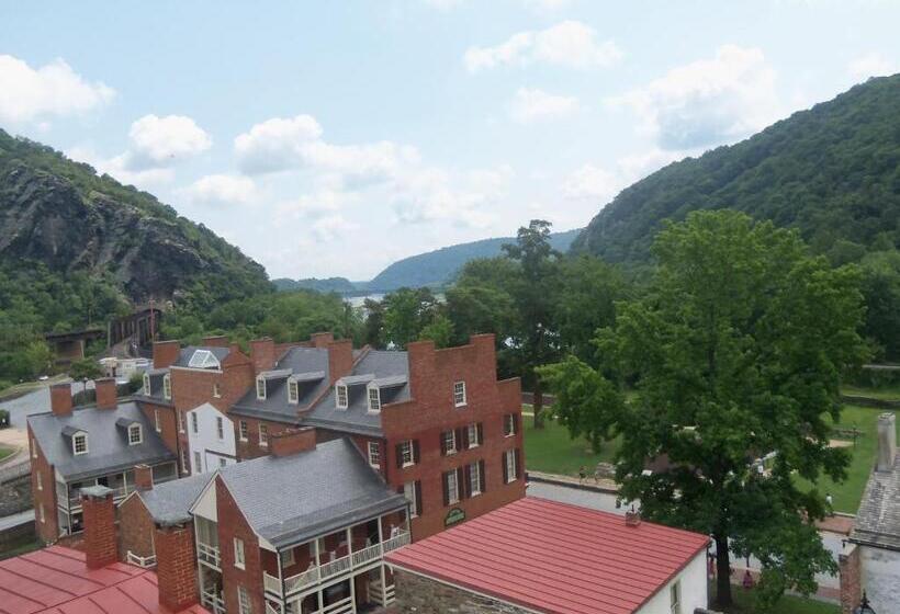 تختخواب و صبحانه Cantuta Inn