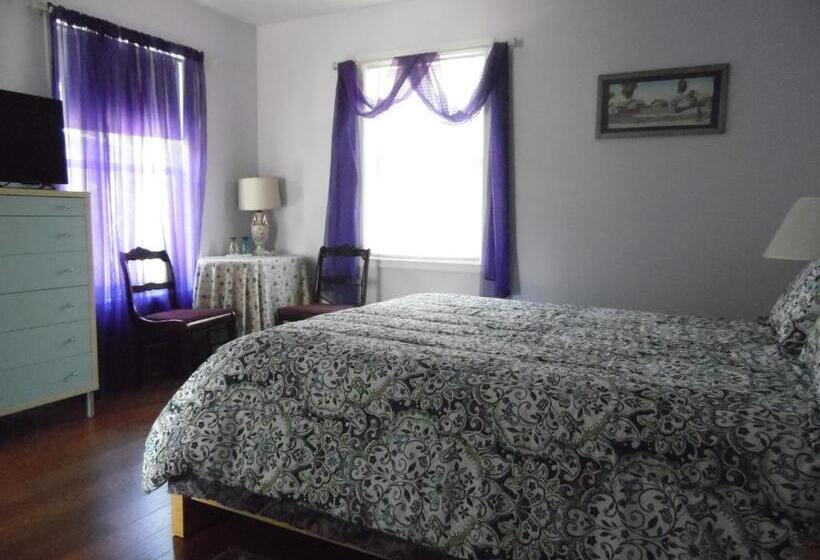 تختخواب و صبحانه Cantuta Inn