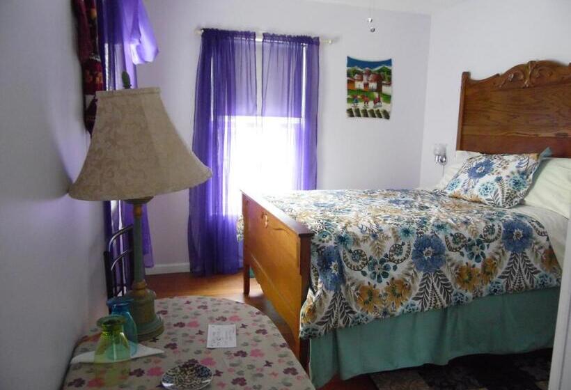 تختخواب و صبحانه Cantuta Inn