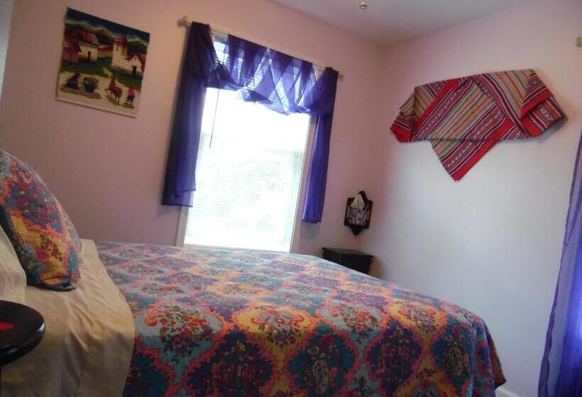 تختخواب و صبحانه Cantuta Inn